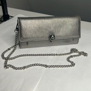 Alexander McQueen Metallic Calfskin Skull Wallet on Chain in Black Pearl